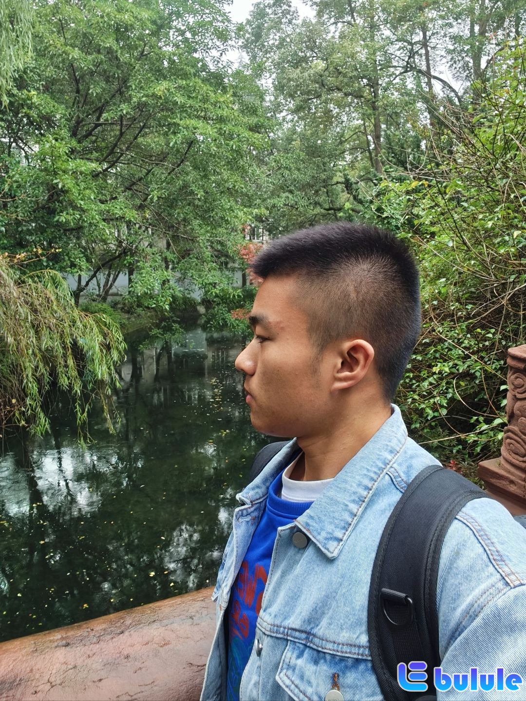 留得残荷听雨声打卡雨中棠湖公园002.jpg