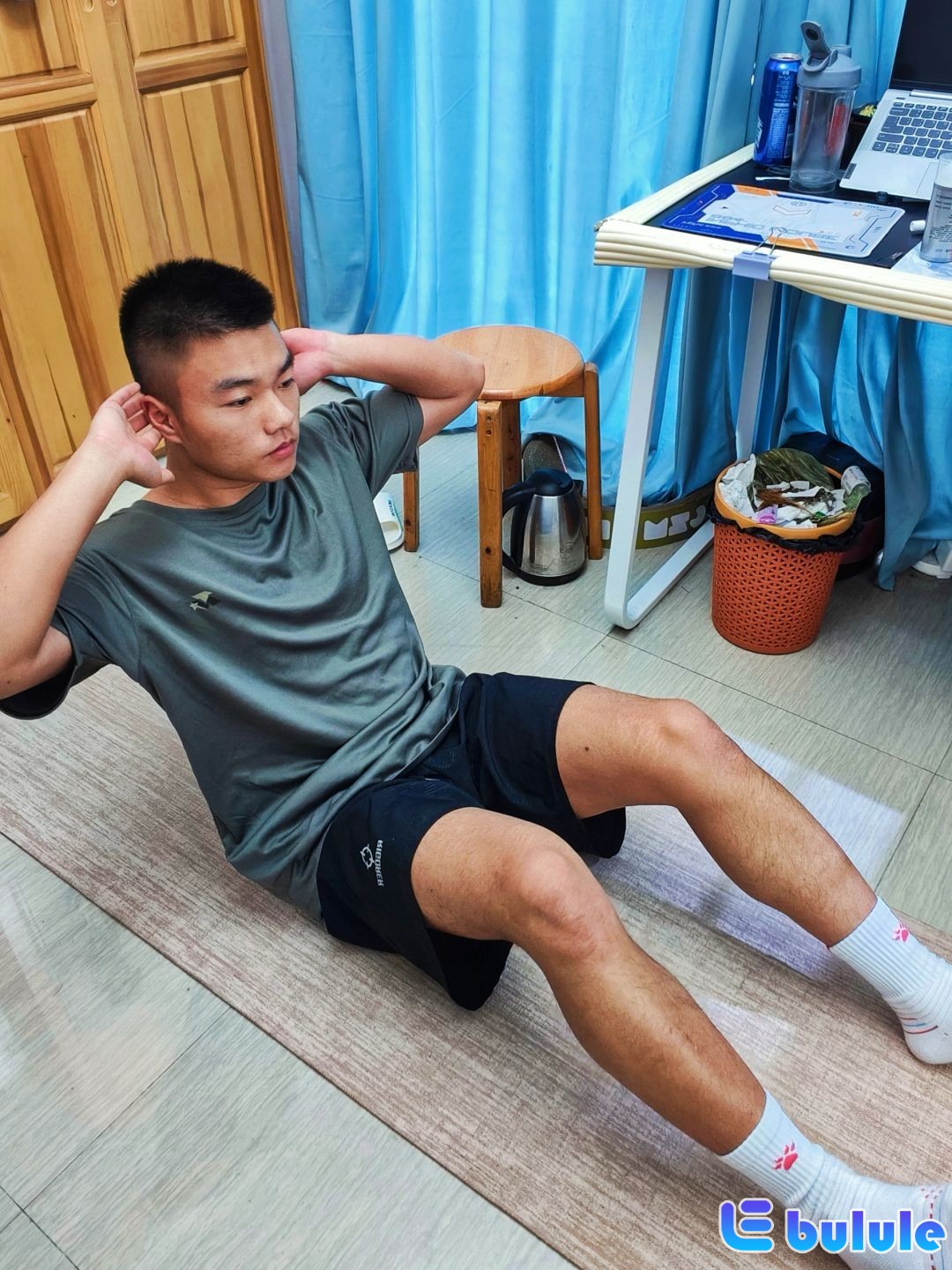 光靠手就能解决这套徒手健身狠狠码住！005.jpg