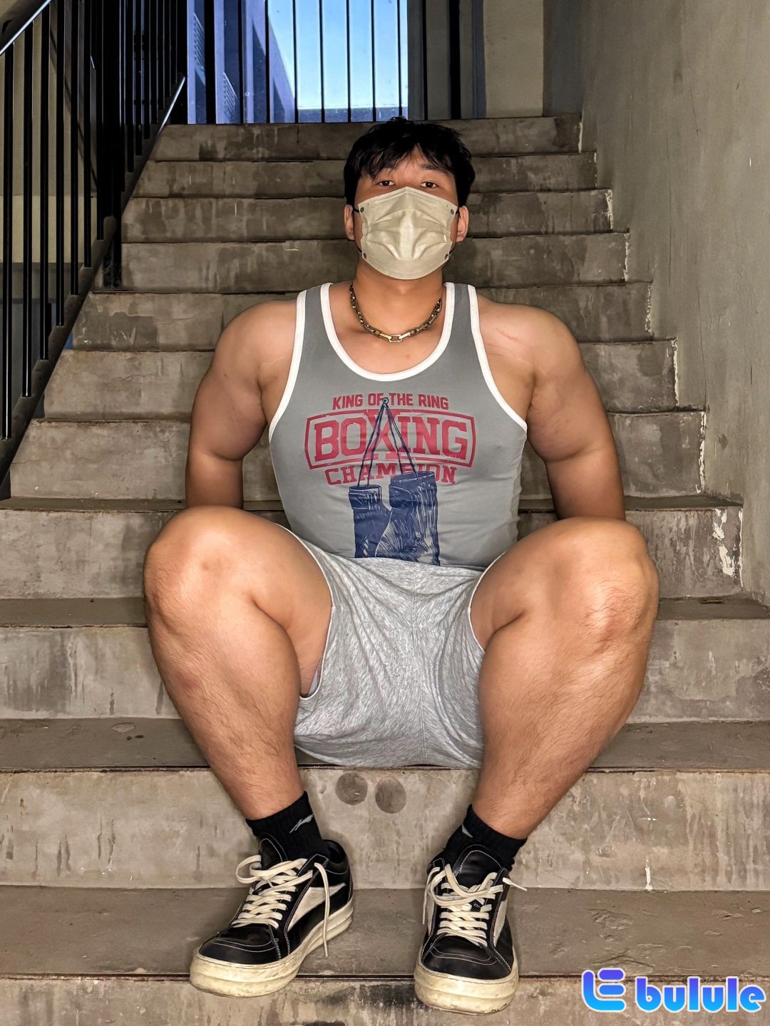 182 115kg 练累了能趴你怀里么001.jpg