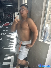 今日推胸卡