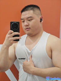 健身后这样拍照更有充血感？